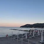 Apartment Cala Azzurra Cavo